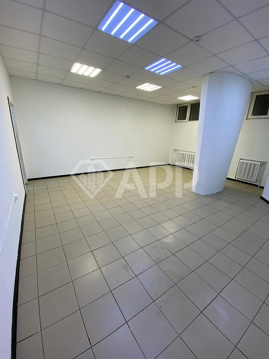 Сдается помещение свободного назначения (10 кв + 35 кв) фото