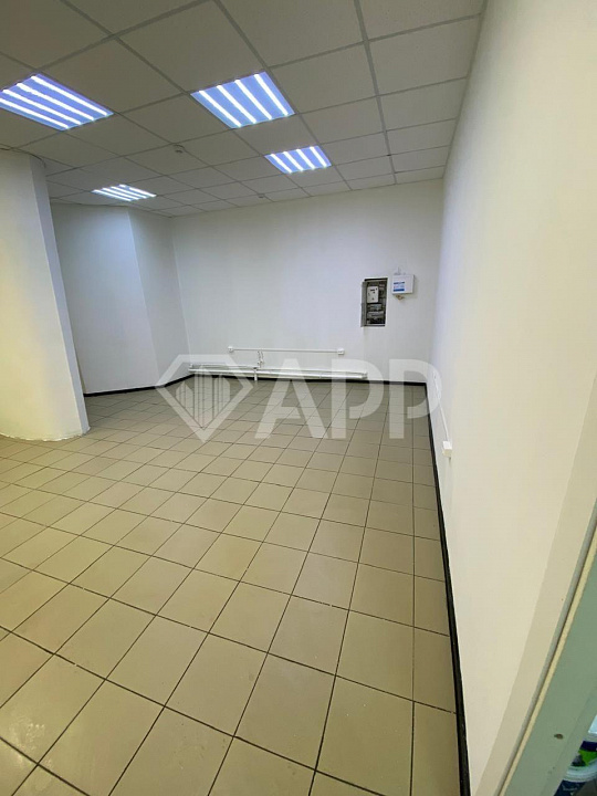 Сдается помещение свободного назначения (10 кв + 35 кв) фото