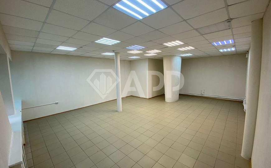 Сдается помещение свободного назначения (10 кв + 35 кв) фото