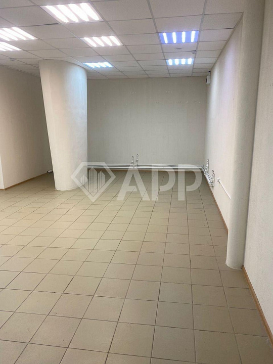 Сдается помещение свободного назначения (10 кв + 35 кв) фото