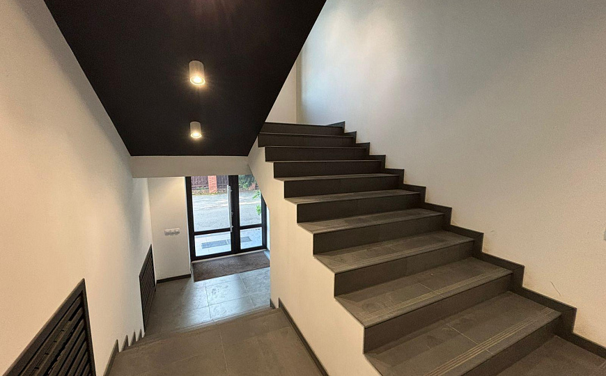 Сдам бизнес-центр/офисный центр, 400 м² фото