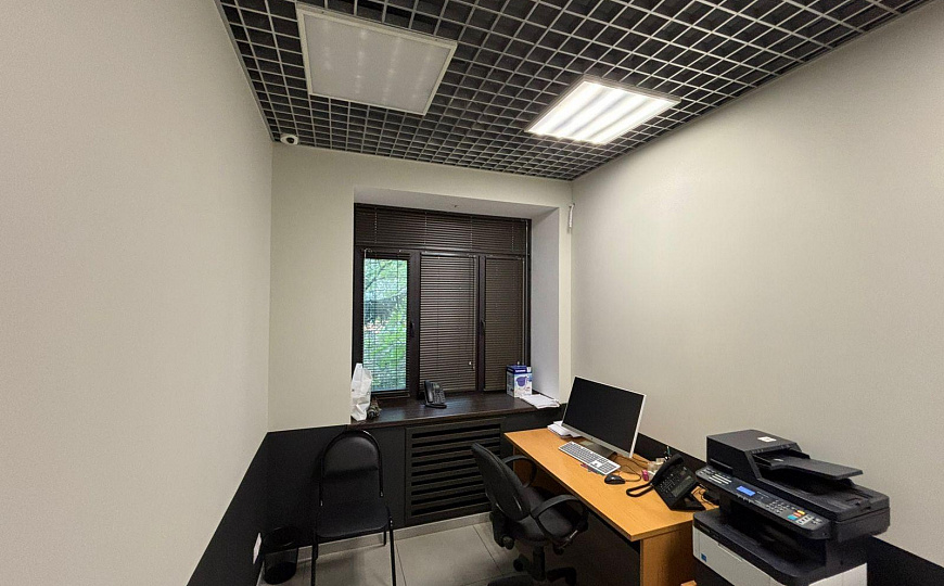 Сдам бизнес-центр/офисный центр, 400 м² фото