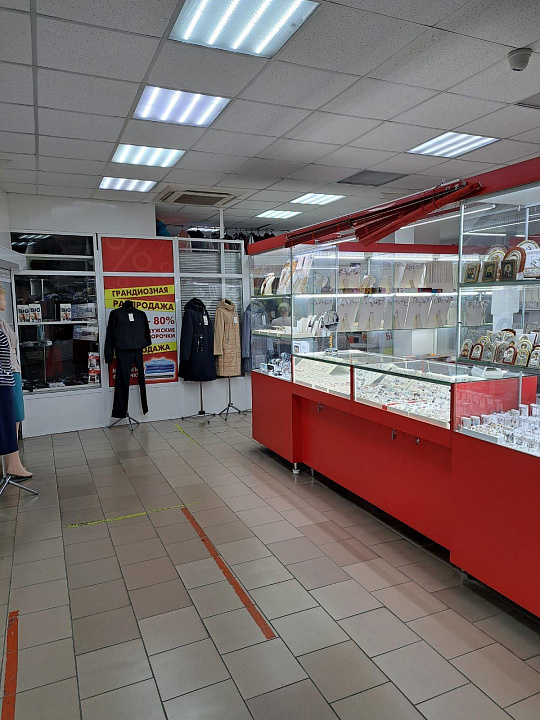 Сдам торговое помещение, 360 м² фото