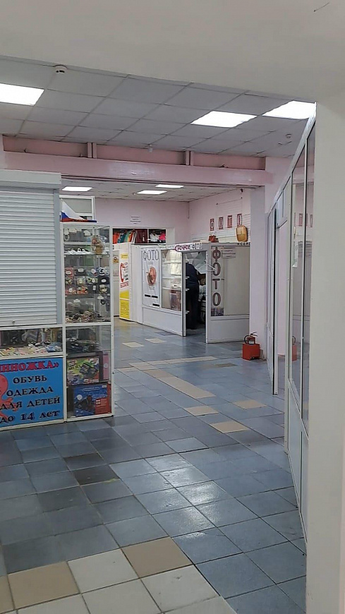Сдам торговое помещение, 360 м² фото