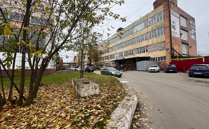 Продажа производственно-складского помещения, 1300м², 1 линия фото