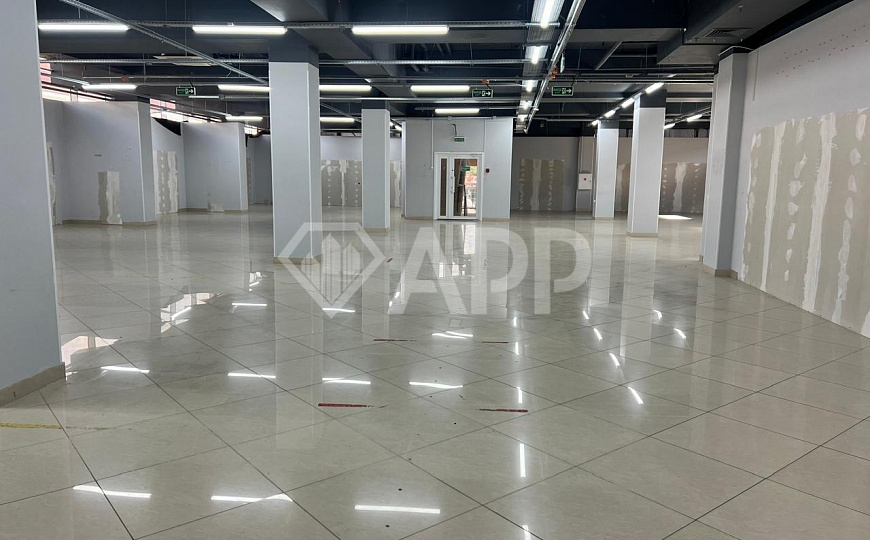 Сдам помещение свободного назначения, 860 м². От 400 до 860 м². фото