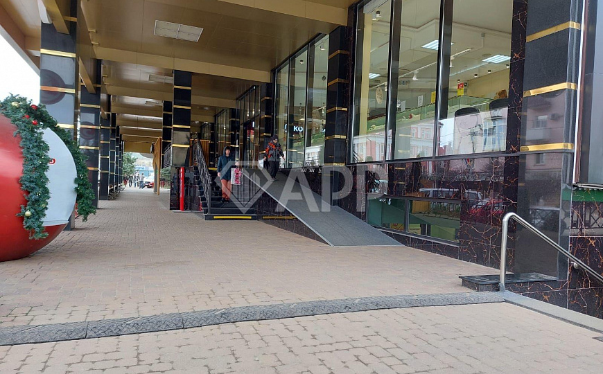 Сдам помещение свободного назначения, 860 м². От 400 до 860 м². фото