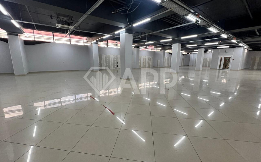 Сдам помещение свободного назначения, 860 м². От 400 до 860 м². фото