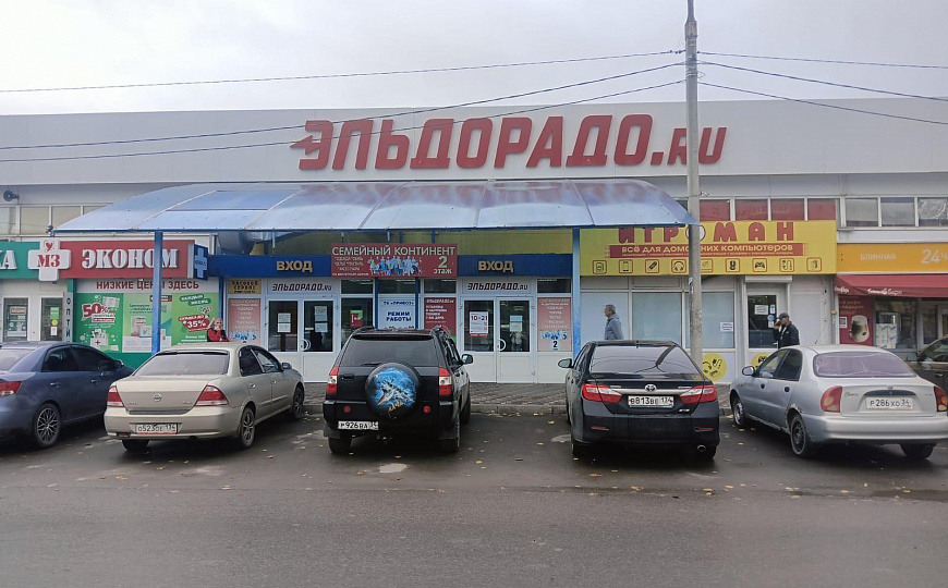 Сдам торговое помещение, 1 500 м² фото