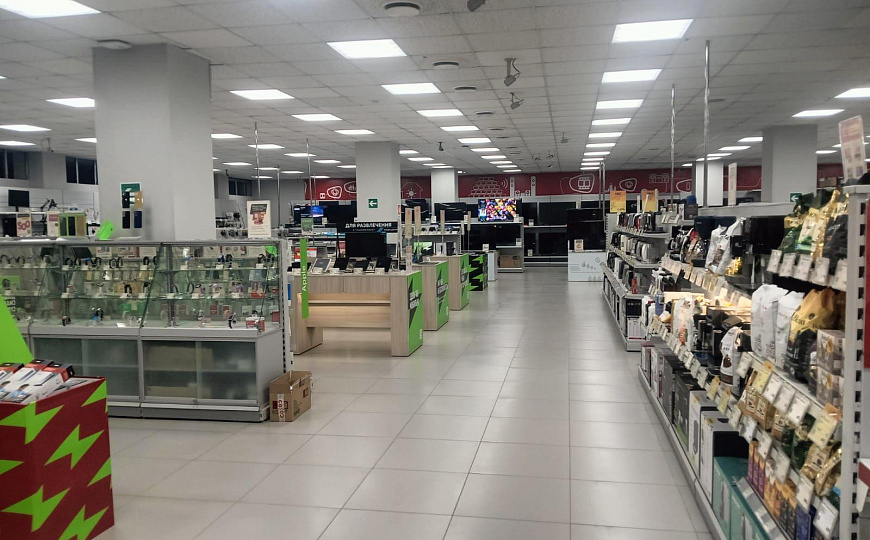 Сдам торговое помещение, 1 500 м² фото