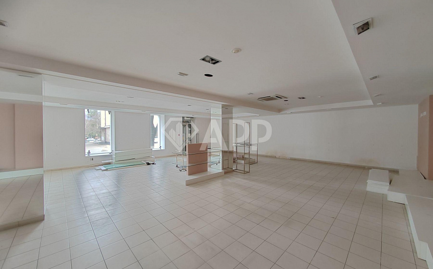 Продам торговое помещение, 225 м² фото