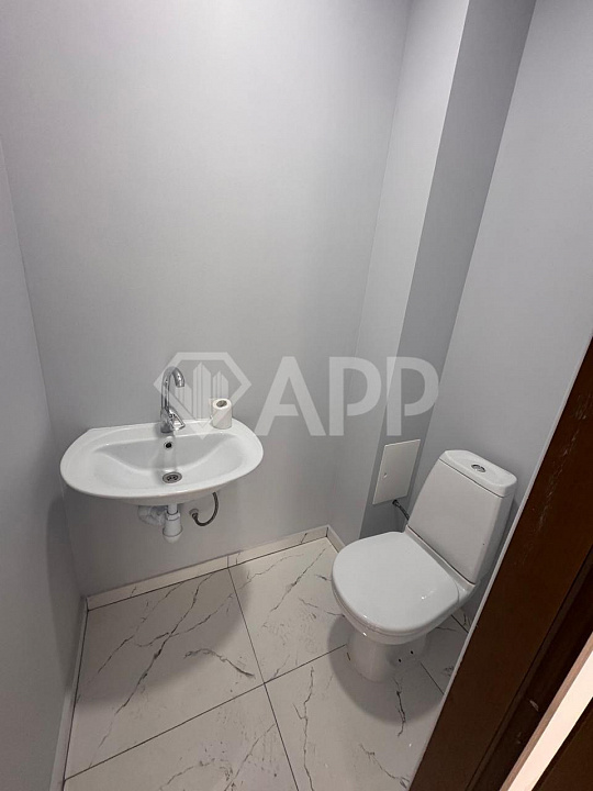 Сдам торговое помещение, 220 м² фото