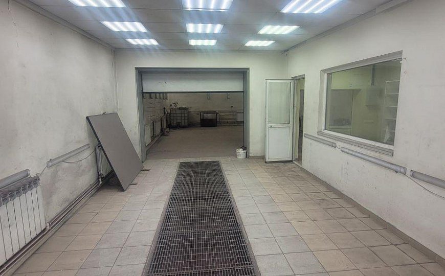 СТО, детейлинг центр 140 м2. фото