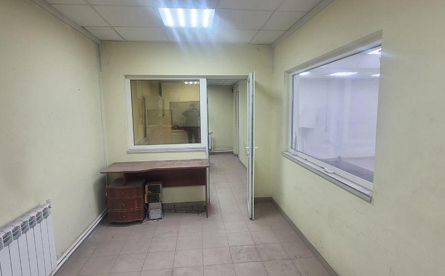 СТО, детейлинг центр 140 м2. фото