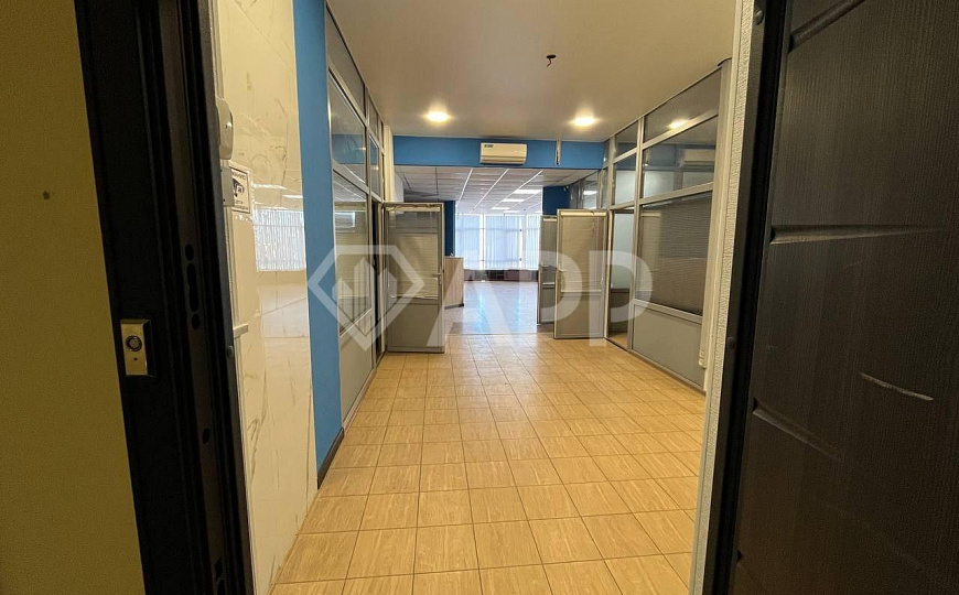 Офис/Центр/Парковка/Трафик фото