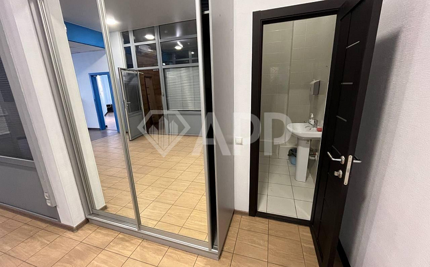 Офис/Центр/Парковка/Трафик фото