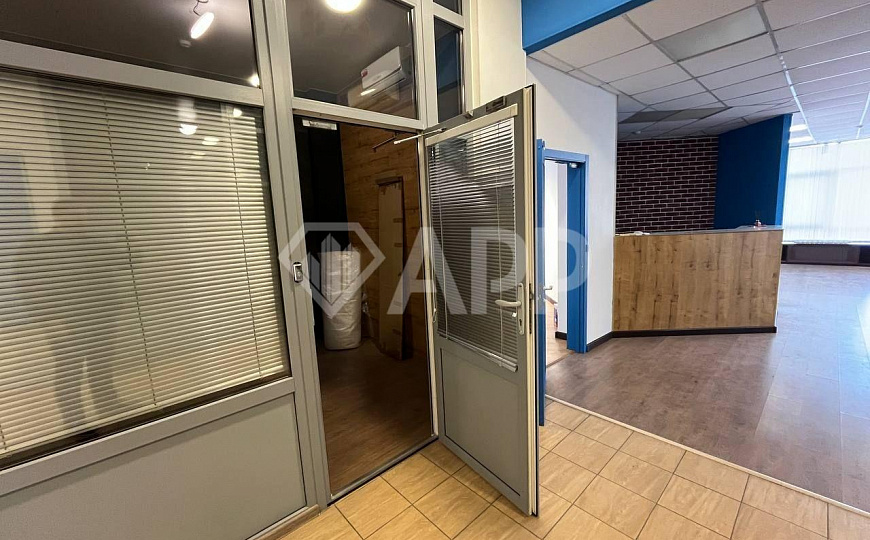 Офис/Центр/Парковка/Трафик фото