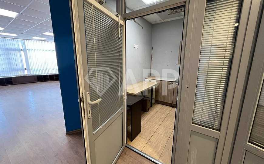 Офис/Центр/Парковка/Трафик фото