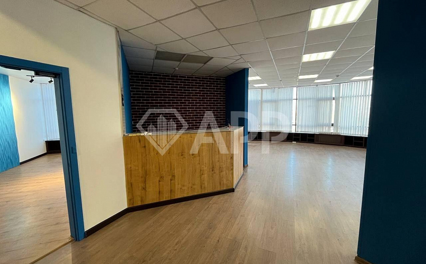 Офис/Центр/Парковка/Трафик фото