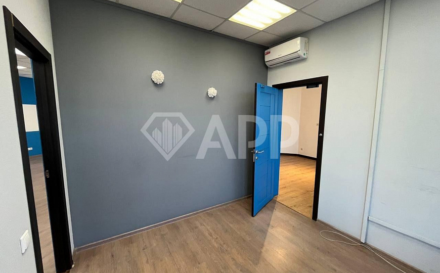 Офис/Центр/Парковка/Трафик фото