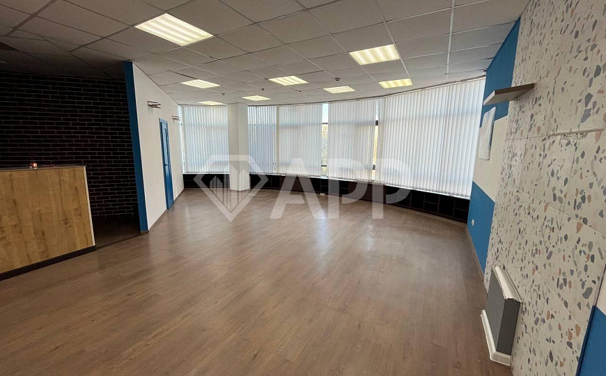 Офис/Центр/Парковка/Трафик фото