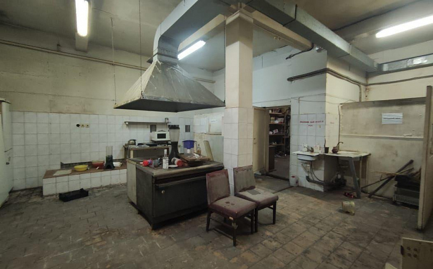 Бар, кафе, склад, 258 м2 фото