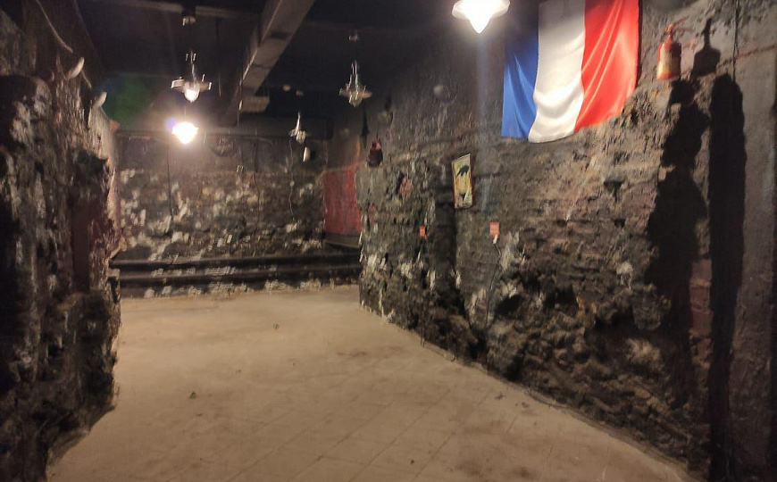 Бар, кафе, склад, 258 м2 фото