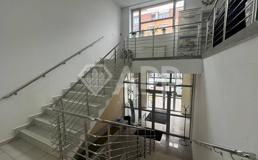 Офисные помещения 90 м² фото