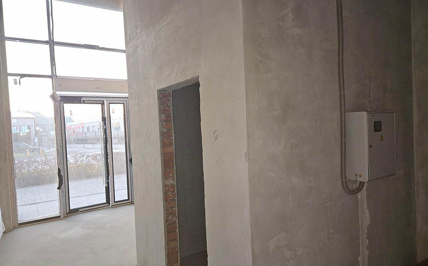 Аренда коммерческого помещения 99,6 м.кв в комплексе апартаментов "Пилигримм" фото