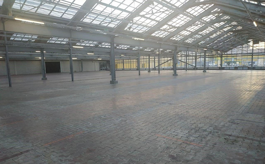 Сдам первый этаж в ТЦ, 2905м2 фото