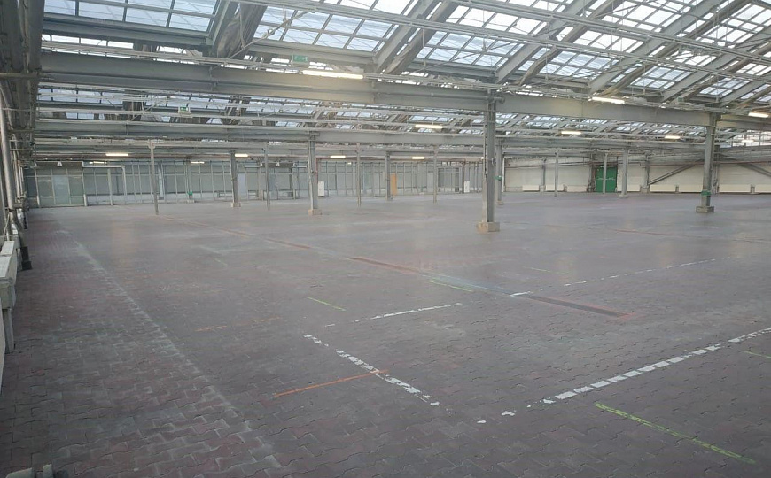 Сдам первый этаж в ТЦ, 2905м2 фото