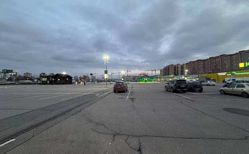 Сдам первый этаж в ТЦ, 2905м2 фото