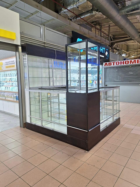 Торговая площадь 4.4 м² в ТЦ фото