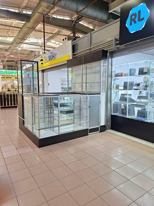 Торговая площадь 4.4 м² в ТЦ фото