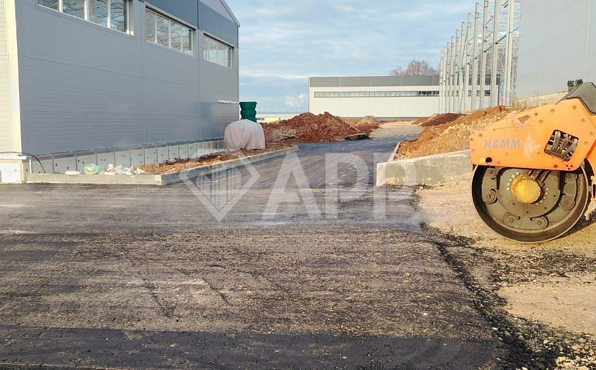 Продаю 1080 м² с земельным участком фото