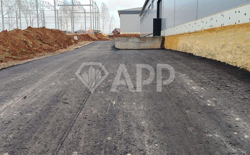 Продаю 1080 м² с земельным участком фото