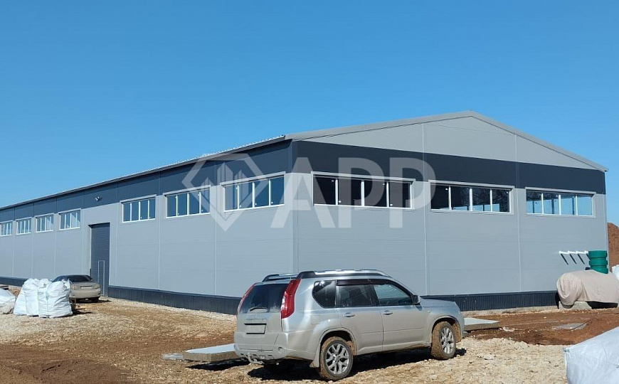 Продаю 1080 м² с земельным участком фото