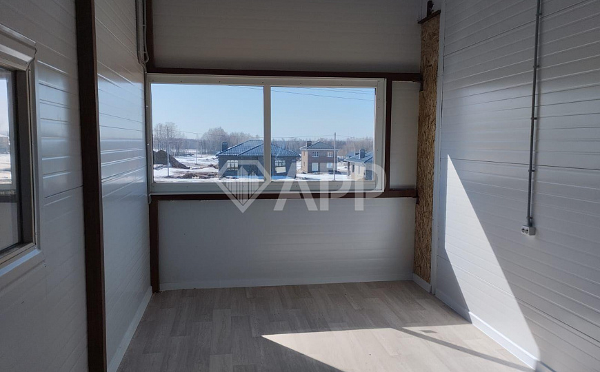 Продаю 1080 м² с земельным участком фото