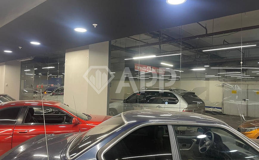 Сдаётся витринное помещение под авто, мото технику фото