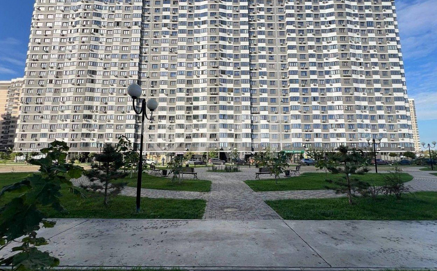 Продаю угловое помещение, 94,7 м², 1 этаж, 1 линия фото