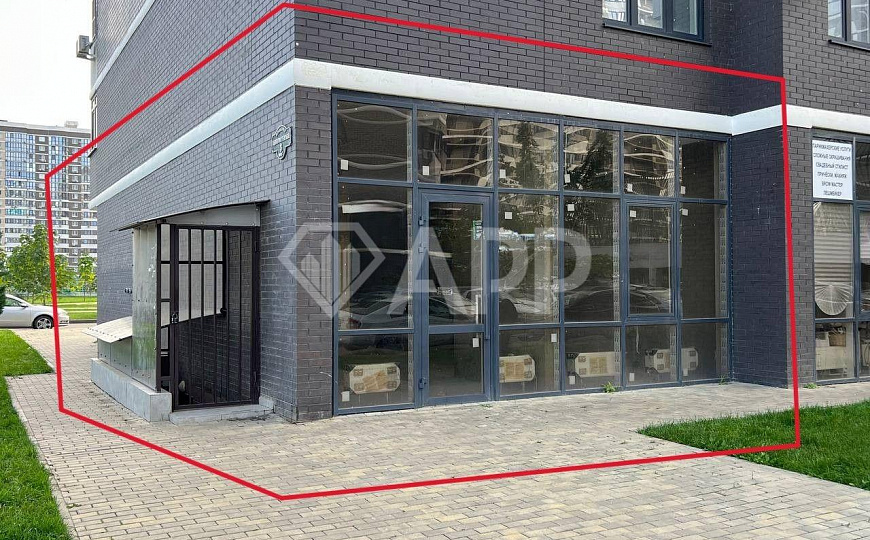 Продаю угловое помещение, 94,7 м², 1 этаж, 1 линия фото