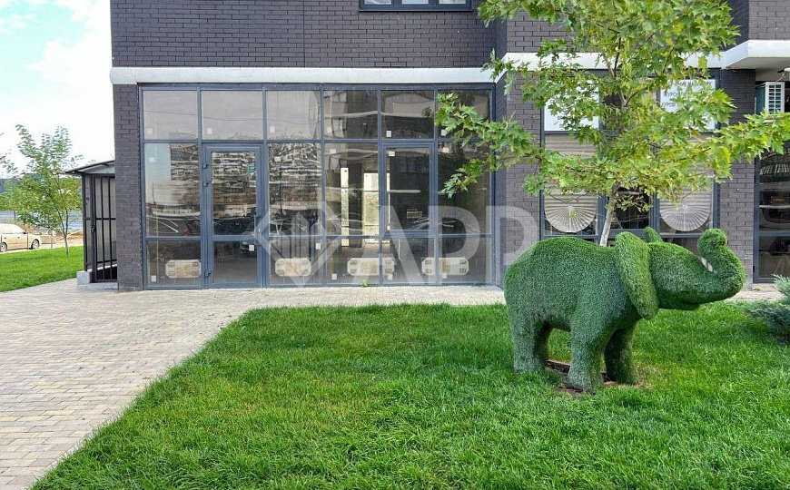 Продаю угловое помещение, 94,7 м², 1 этаж, 1 линия фото