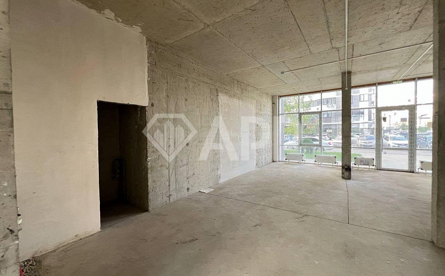 Продаю угловое помещение, 94,7 м², 1 этаж, 1 линия фото