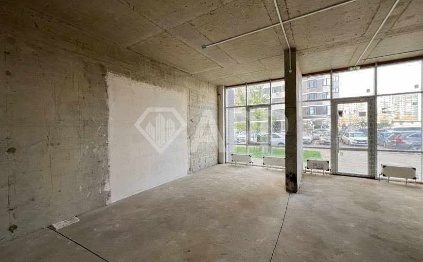 Продаю угловое помещение, 94,7 м², 1 этаж, 1 линия фото