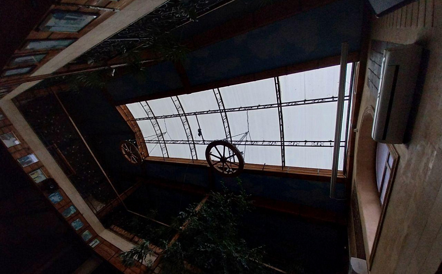 Загородный ресторан, 1 300 м²  фото