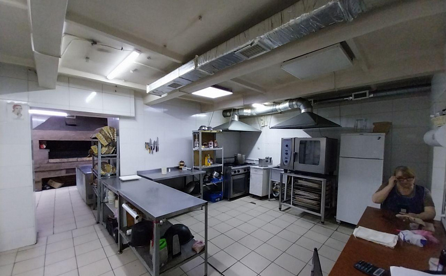 Загородный ресторан, 1 300 м²  фото