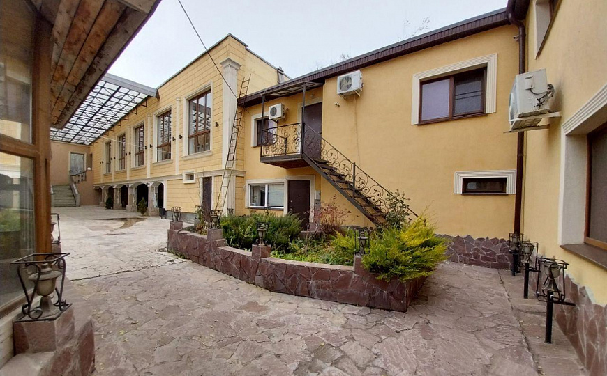 Загородный ресторан, 1 300 м²  фото