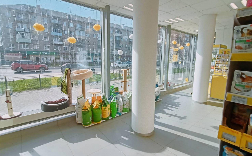 Сдам торговое помещение, 107 м² фото