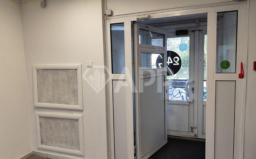 Помещение свободного назначения на 1 линии ул. Воровского 75м² фото