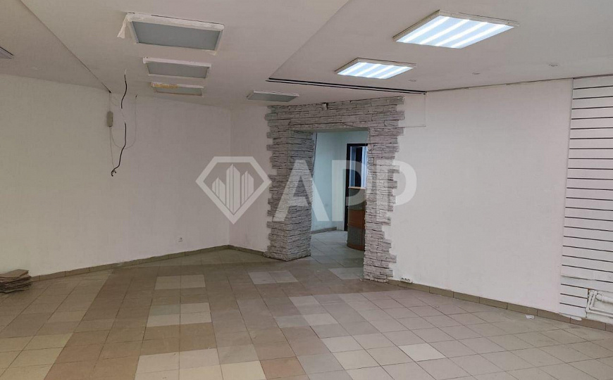 Помещение свободного назначения на 1 линии ул. Воровского 75м² фото